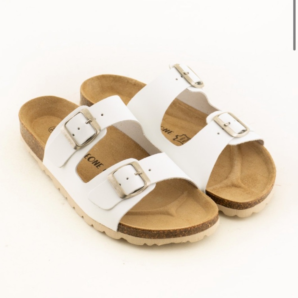 NWT Mauro Leone Italian white leather sandal 6.5